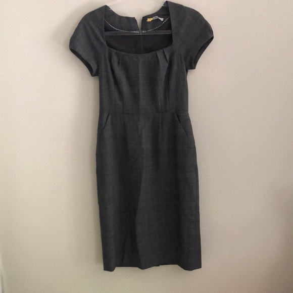 Banana Republic Dresses & Skirts - Banana Republic Grey Sheath Dress SZ0